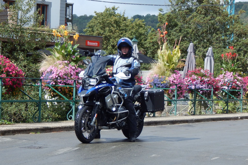 Motorrijbewijspoint Waddinxveen examengarantie AVB en AVD